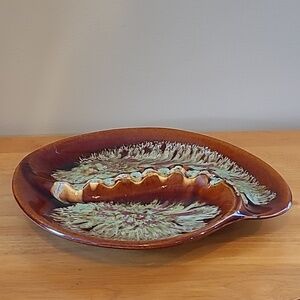 VINTAGE MID CENTURY MODERN Atomic Drip Glaze Pottery Ashtray, Made in America